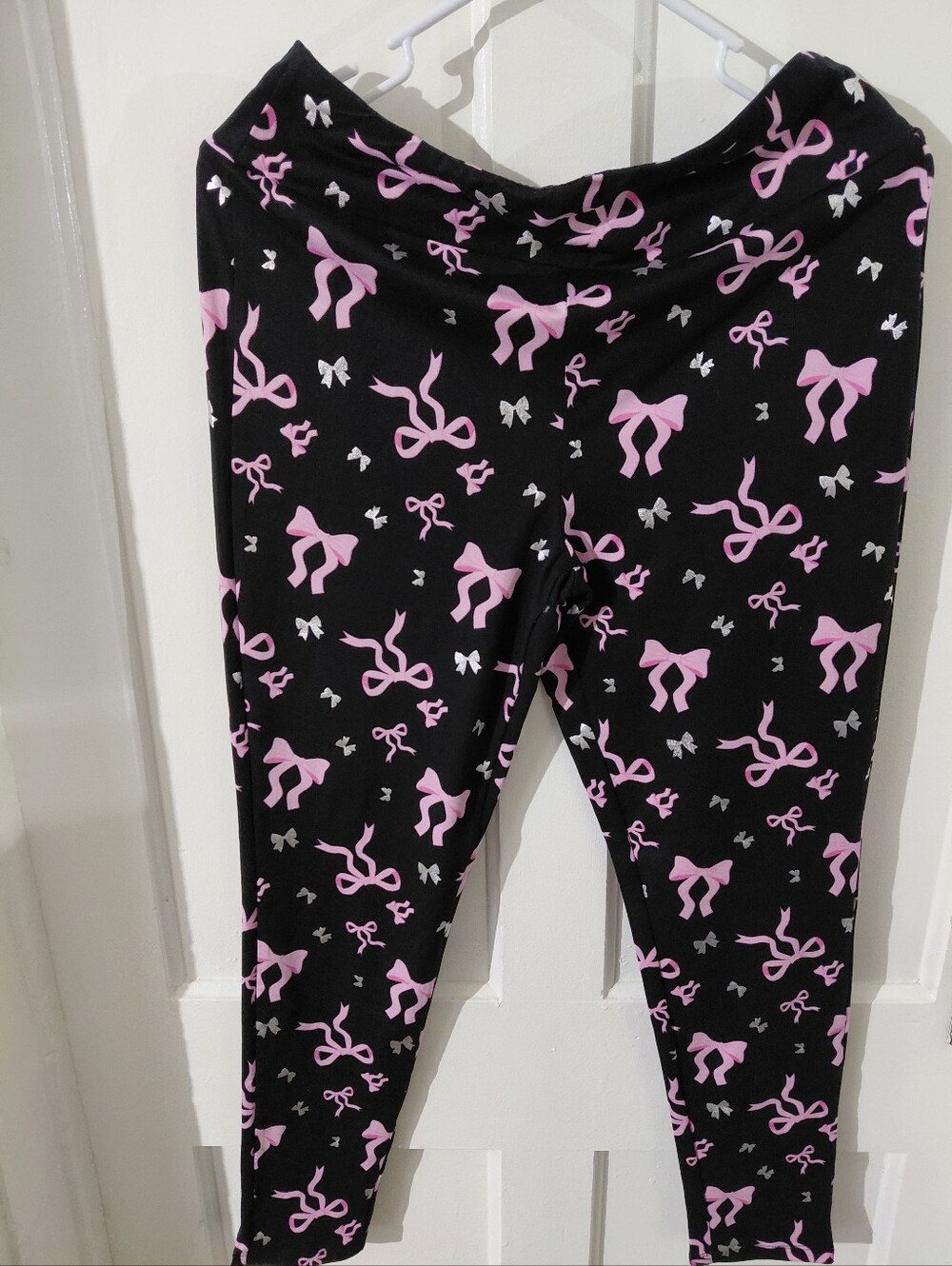 Black Leggings with Pink Bow Print Feeling Festive MEDIUM